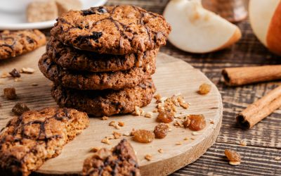 Ciasteczka owsiane z cynamonem i orzechami