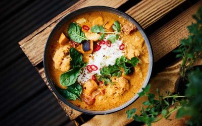 Curry z ciecierzycą i ryżem