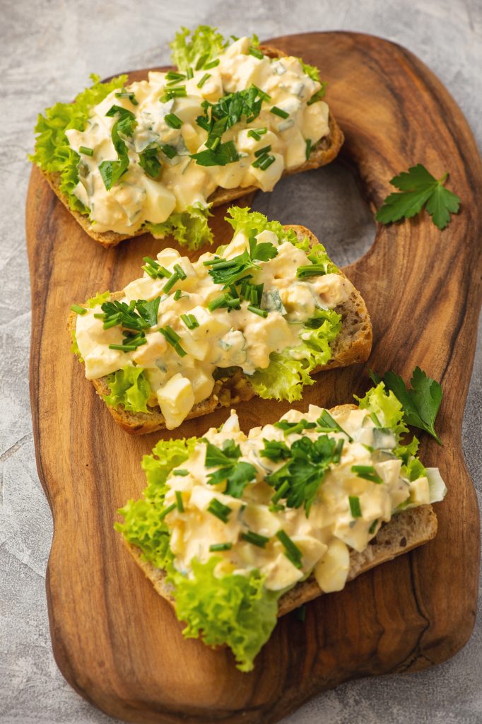 Pasta z awokado i jajka