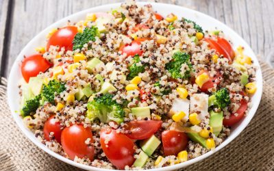 Narodowe Centrum Edukacji Żywieniowej | Sałatka z komosą ryżową, tofu i słonecznikiem