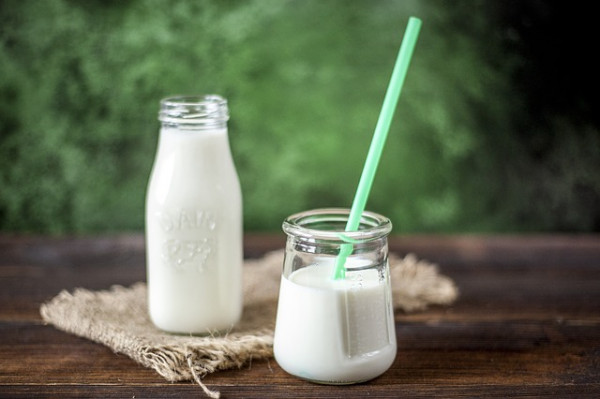 Narodowe Centrum Edukacji Żywieniowej | Dlaczego jogurty zawierają więcej węglowodanów niż białka?