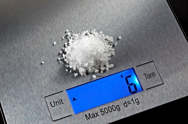 Jak sprawdzić, ile soli zawiera produkt