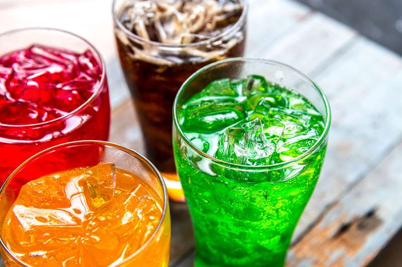 Narodowe Centrum Edukacji Żywieniowej | Słodzone napoje bezalkoholowe – „opłata cukrowa”